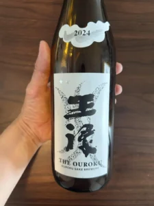 力強いラベルに宿るこだわり。島根の「王祿 本醸造」と過ごす豊かな食卓