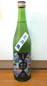 金魚と朝顔が泳ぐ涼やかなボトル。夏の昼下がりに楽しむ「信州舞姫 扇ラベル 純米吟醸 夏金魚」