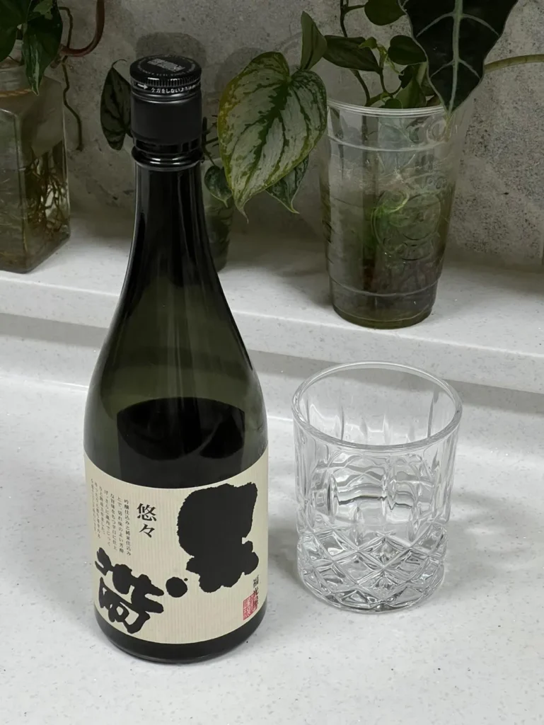 金沢のプロに愛されて。お刺身と楽しむ「黒帯 悠々」の懐の深さ